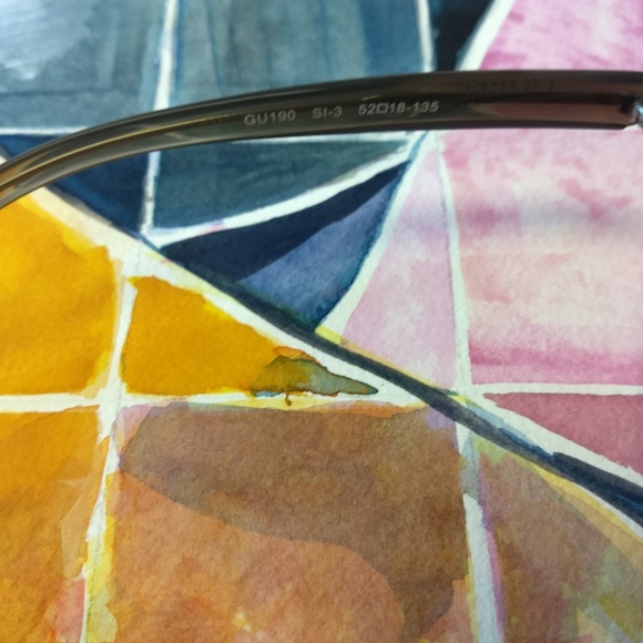 - Vintage Guess Sunglasses